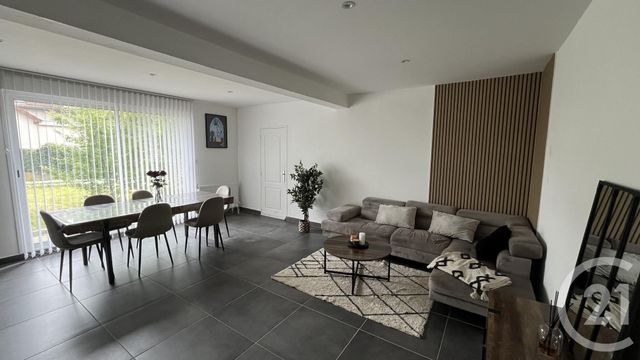 Maison à louer - 4 pièces - 97 m2 - Fleury Les Aubrais - 45 - CENTRE