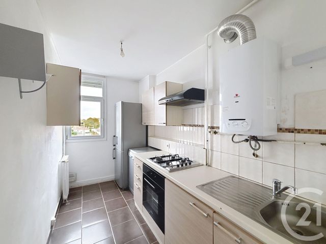 Appartement F3 à louer - 3 pièces - 57,10 m2 - St Jean De La Ruelle - 45 - CENTRE