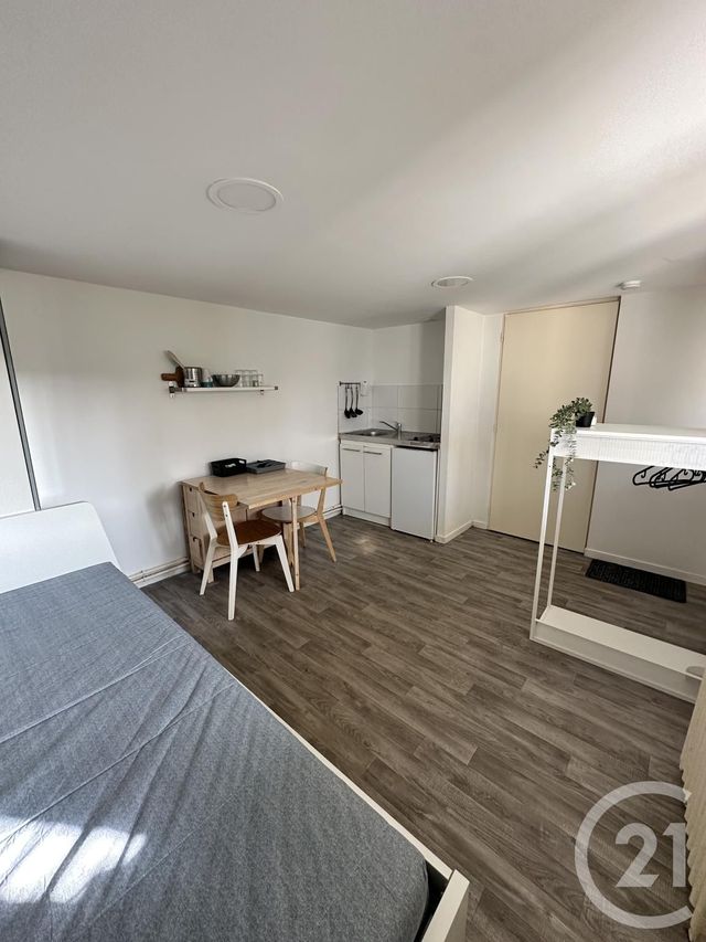 Afficher la photo en grand Appartement F1 à louer - 1 pièce - 15,03 m2 - St Pryve St Mesmin - 45 - CENTRE