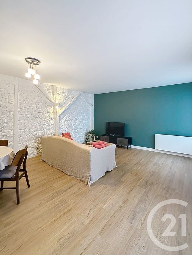 Appartement F3 à louer - 3 pièces - 79,01 m2 - Orleans - 45 - CENTRE