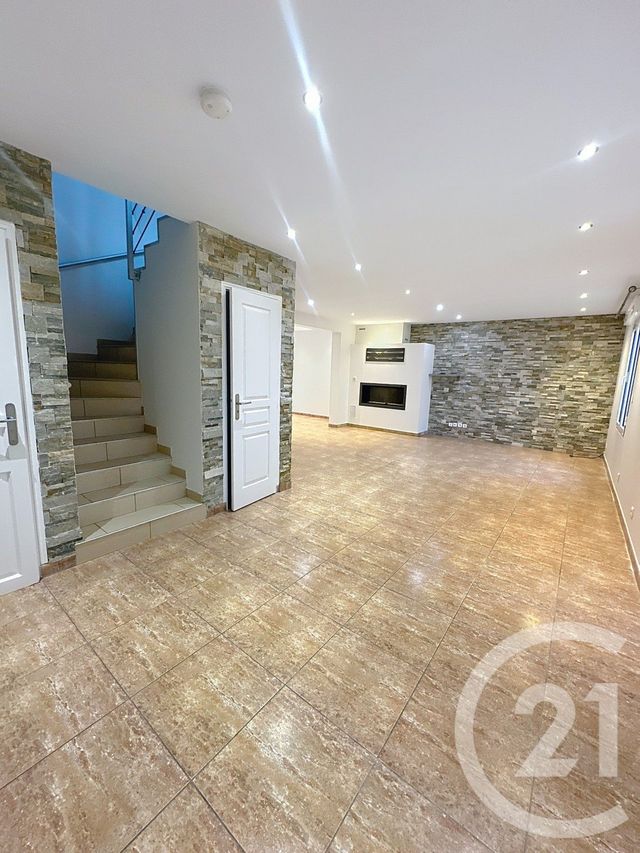 Maison à louer - 6 pièces - 200 m2 - Mardie - 45 - CENTRE