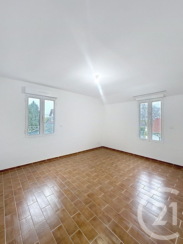 Maison à louer - 6 pièces - 200 m2 - Mardie - 45 - CENTRE