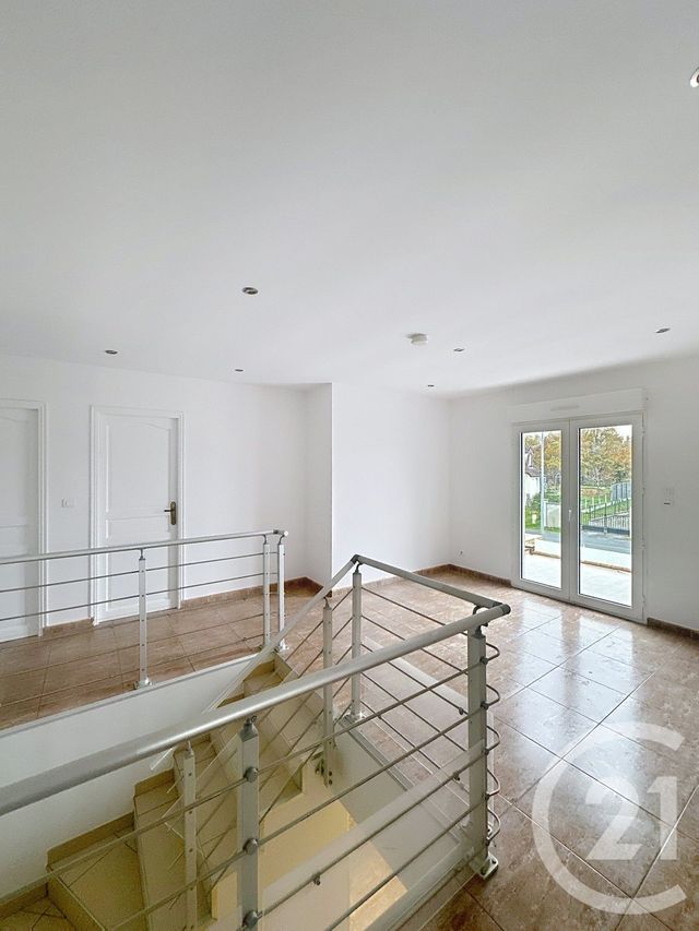 Maison à louer - 6 pièces - 200 m2 - Mardie - 45 - CENTRE