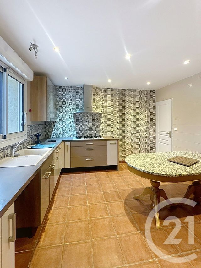 Maison à louer - 6 pièces - 200 m2 - Mardie - 45 - CENTRE