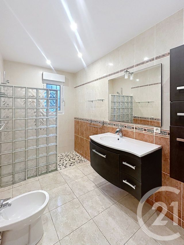 Maison à louer - 6 pièces - 200 m2 - Mardie - 45 - CENTRE