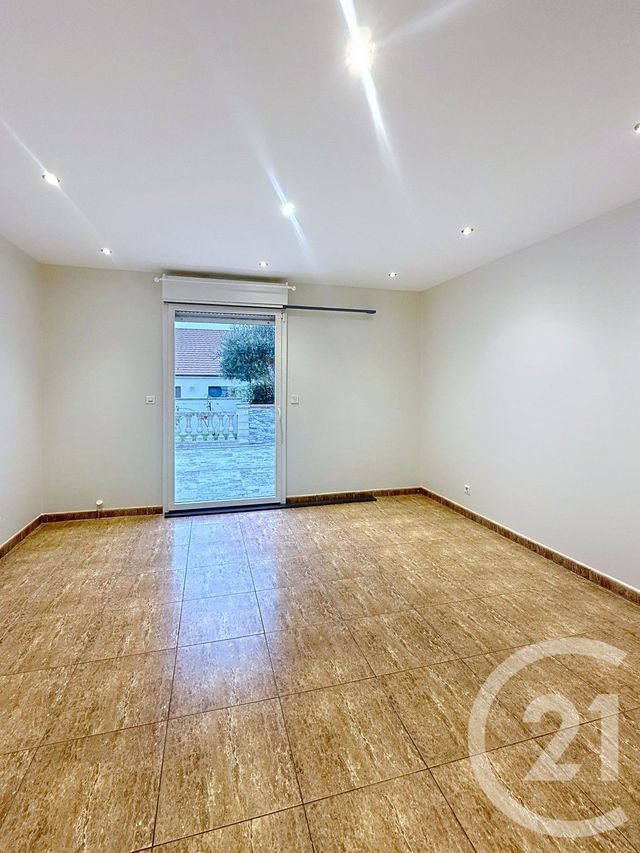 Maison à louer - 6 pièces - 200 m2 - Mardie - 45 - CENTRE