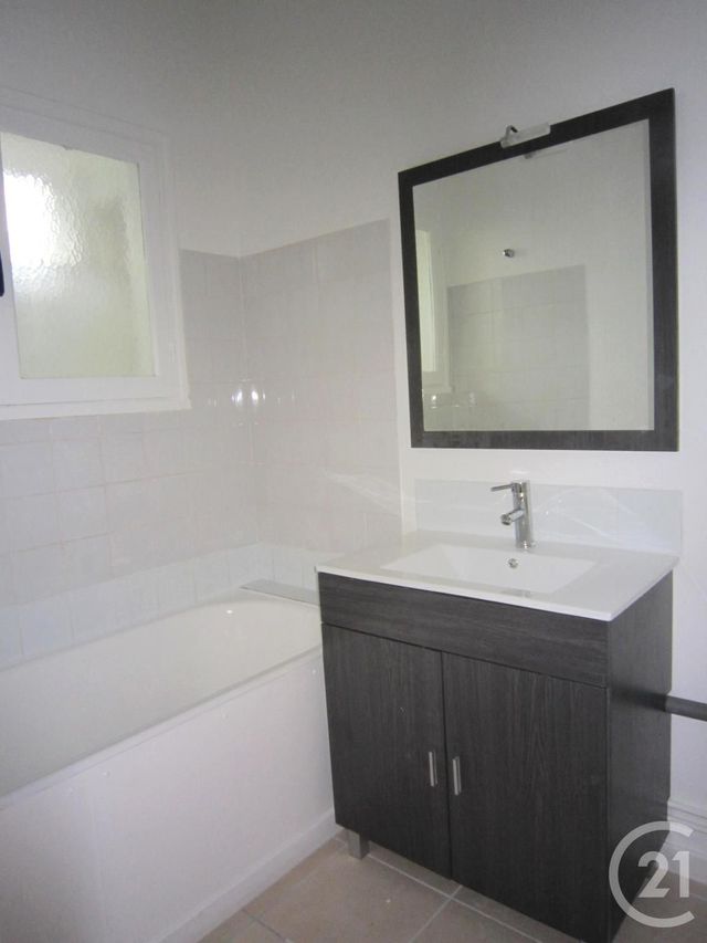 Appartement à louer - 2 pièces - 40,50 m2 - Orleans - 45 - CENTRE