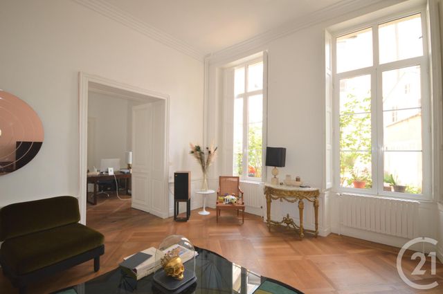 Maison à louer - 8 pièces - 201,51 m2 - Orleans - 45 - CENTRE