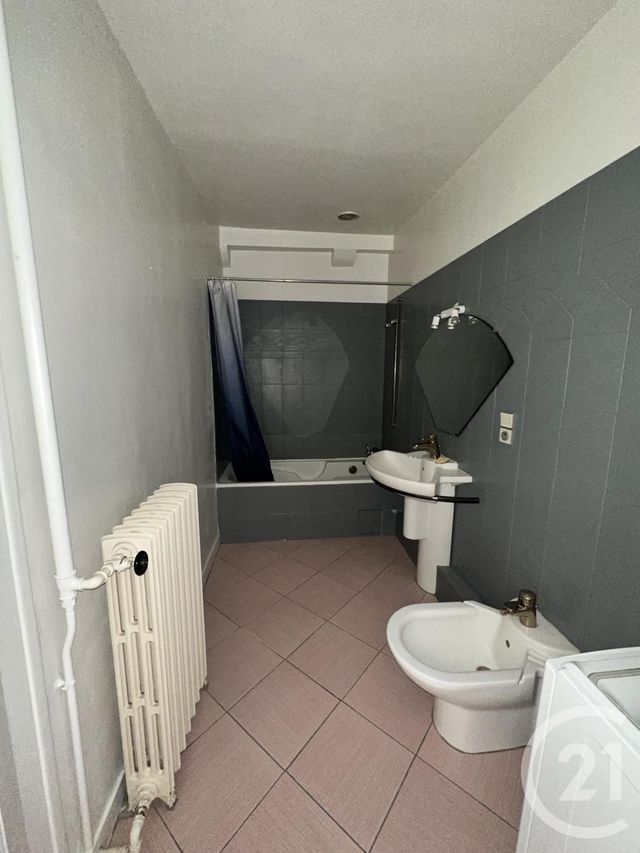 Appartement F3 à louer - 3 pièces - 71 m2 - Orleans - 45 - CENTRE