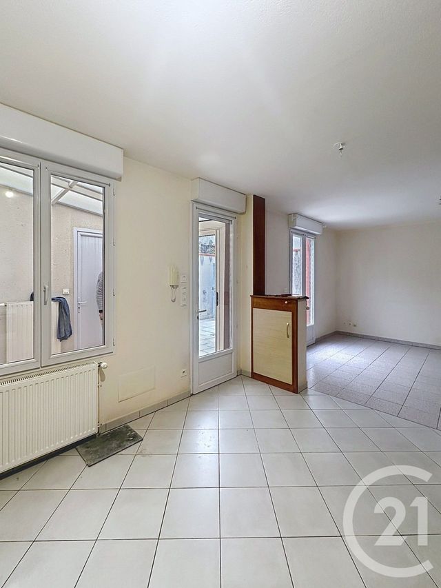 Maison à louer - 3 pièces - 69,70 m2 - Orleans - 45 - CENTRE