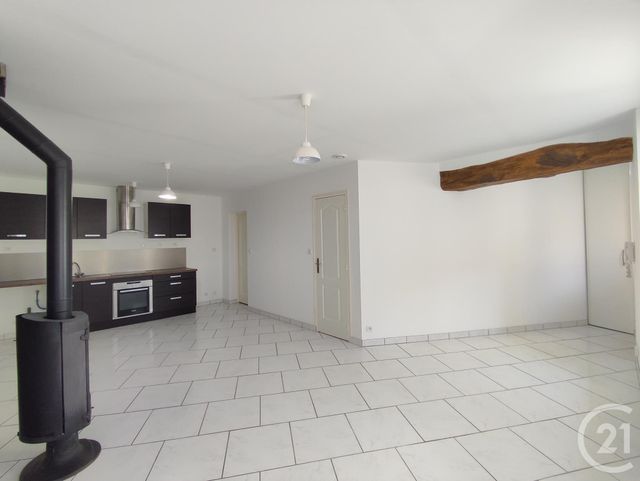 Maison à louer - 4 pièces - 79,50 m2 - Neuville Aux Bois - 45 - CENTRE