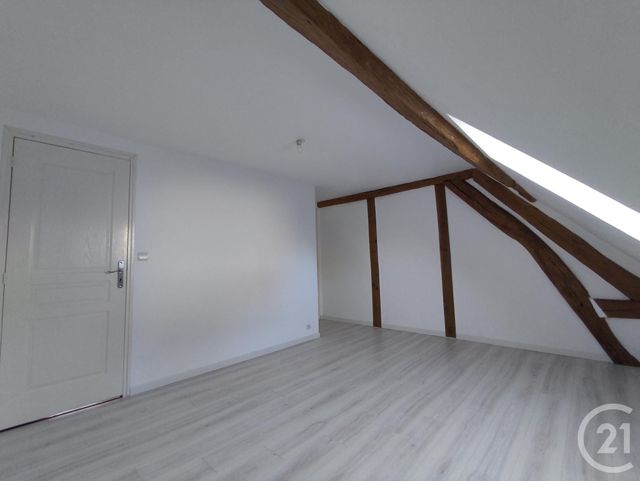 Maison à louer - 4 pièces - 79,50 m2 - Neuville Aux Bois - 45 - CENTRE