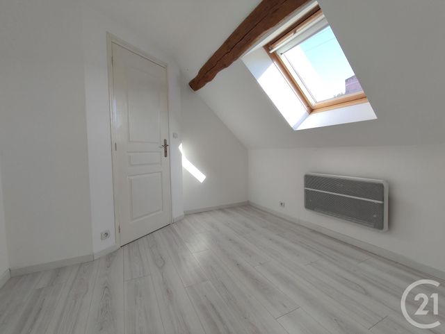 Maison à louer - 4 pièces - 79,50 m2 - Neuville Aux Bois - 45 - CENTRE