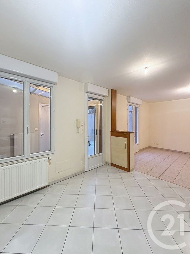 Maison à louer - 3 pièces - 69,70 m2 - Orleans - 45 - CENTRE