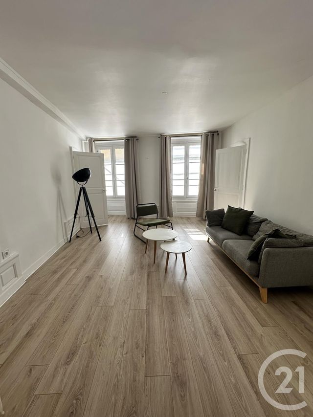 Appartement F3 &agrave; louer - 3 pi&egrave;ces - 71 m2 - Orleans - 45 - CENTRE