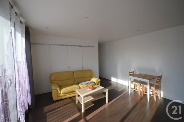 Appartement F3 &agrave; louer - 3 pi&egrave;ces - 56,35 m2 - Orleans - 45 - CENTRE