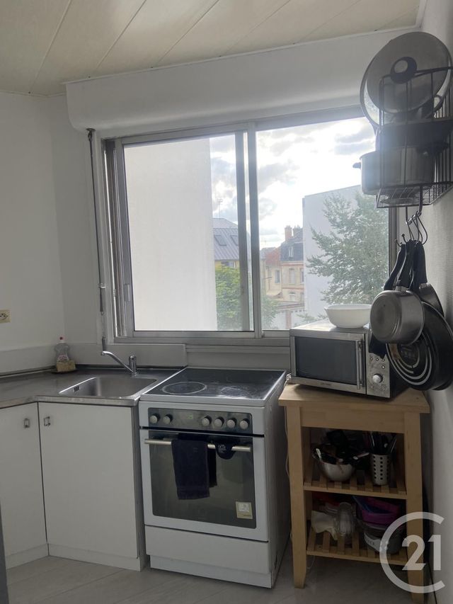 Appartement F1 &agrave; louer - 1 pi&egrave;ce - 28,36 m2 - Orleans - 45 - CENTRE