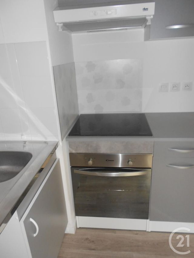 Appartement F3 &agrave; louer - 3 pi&egrave;ces - 60,10 m2 - Orleans - 45 - CENTRE