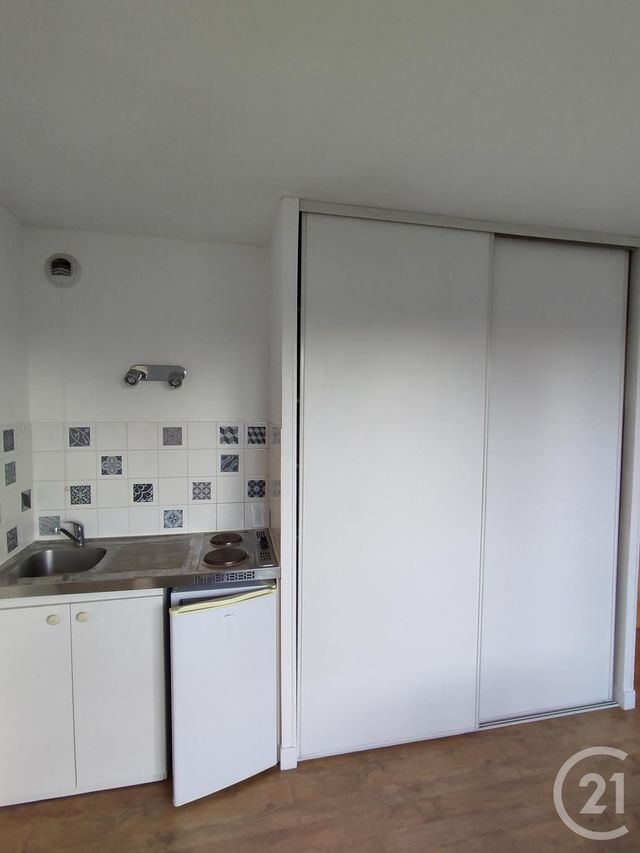 Appartement F1 &agrave; louer - 1 pi&egrave;ce - 22,21 m2 - Orleans - 45 - CENTRE