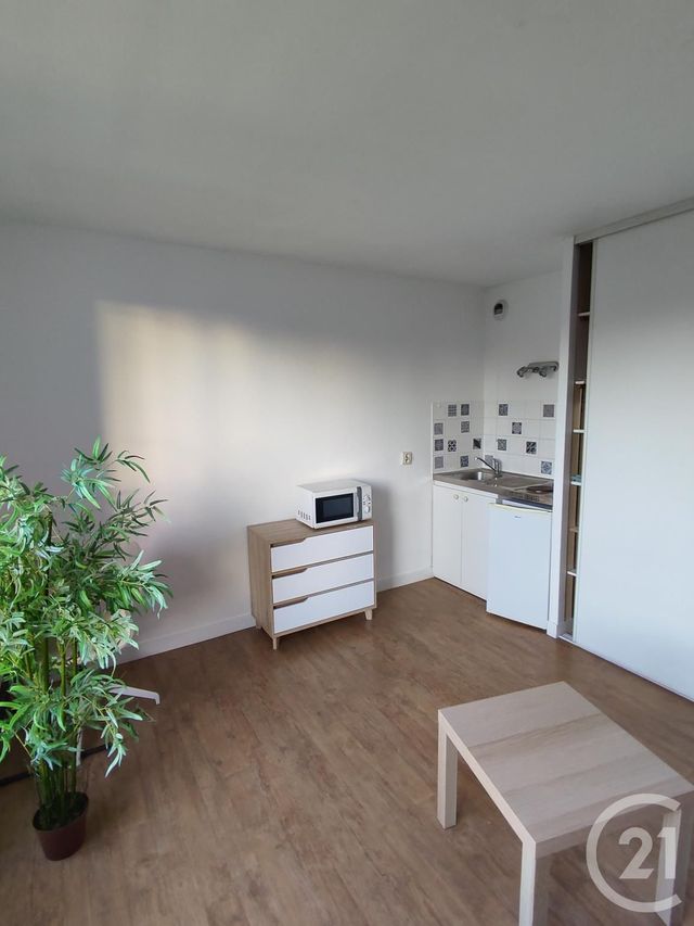 Appartement F1 &agrave; louer - 1 pi&egrave;ce - 22,21 m2 - Orleans - 45 - CENTRE