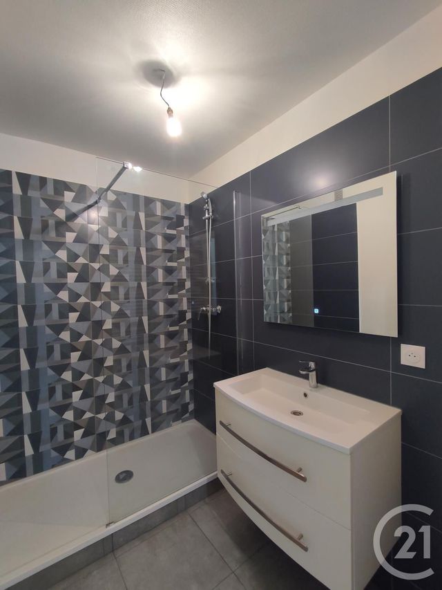 Appartement F3 &agrave; louer - 3 pi&egrave;ces - 68,25 m2 - Orleans - 45 - CENTRE