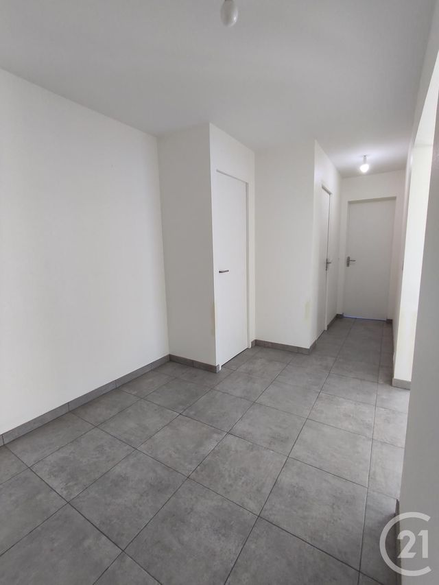 Appartement F3 &agrave; louer - 3 pi&egrave;ces - 68,25 m2 - Orleans - 45 - CENTRE