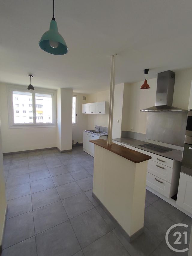 Appartement F3 &agrave; louer - 3 pi&egrave;ces - 68,25 m2 - Orleans - 45 - CENTRE