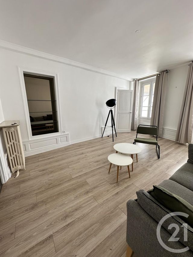 Appartement F3 &agrave; louer - 3 pi&egrave;ces - 71 m2 - Orleans - 45 - CENTRE