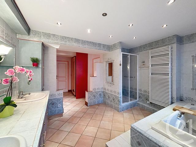 Appartement F4 &agrave; louer - 5 pi&egrave;ces - 130,69 m2 - Orleans - 45 - CENTRE