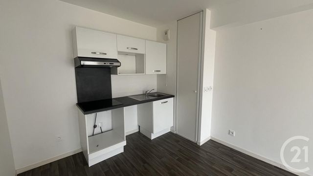 Appartement F2 &agrave; louer - 2 pi&egrave;ces - 41,70 m2 - La Chapelle St Mesmin - 45 - CENTRE