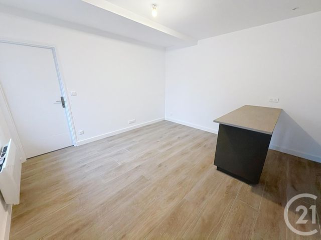 Appartement F2 &agrave; louer - 2 pi&egrave;ces - 35,42 m2 - St Jean De La Ruelle - 45 - CENTRE