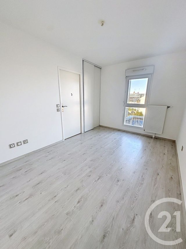 Appartement F2 &agrave; louer - 2 pi&egrave;ces - 42 m2 - La Chapelle St Mesmin - 45 - CENTRE