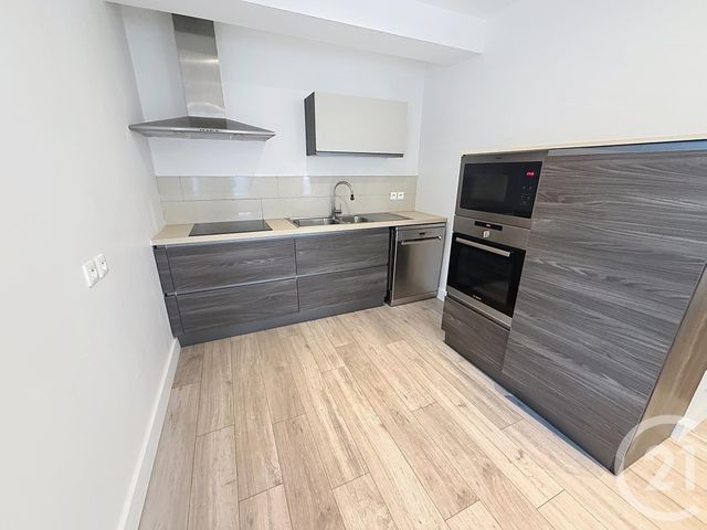 Maison &agrave; louer - 5 pi&egrave;ces - 122 m2 - Fleury Les Aubrais - 45 - CENTRE