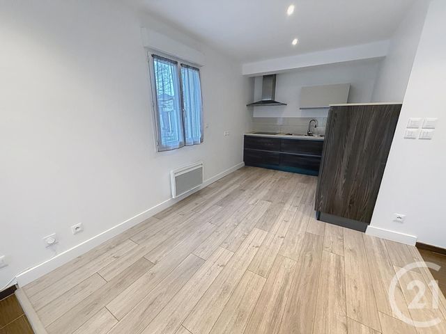 Maison &agrave; louer - 5 pi&egrave;ces - 122 m2 - Fleury Les Aubrais - 45 - CENTRE