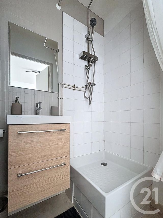 Appartement F1 &agrave; louer - 1 pi&egrave;ce - 13,80 m2 - Orleans - 45 - CENTRE