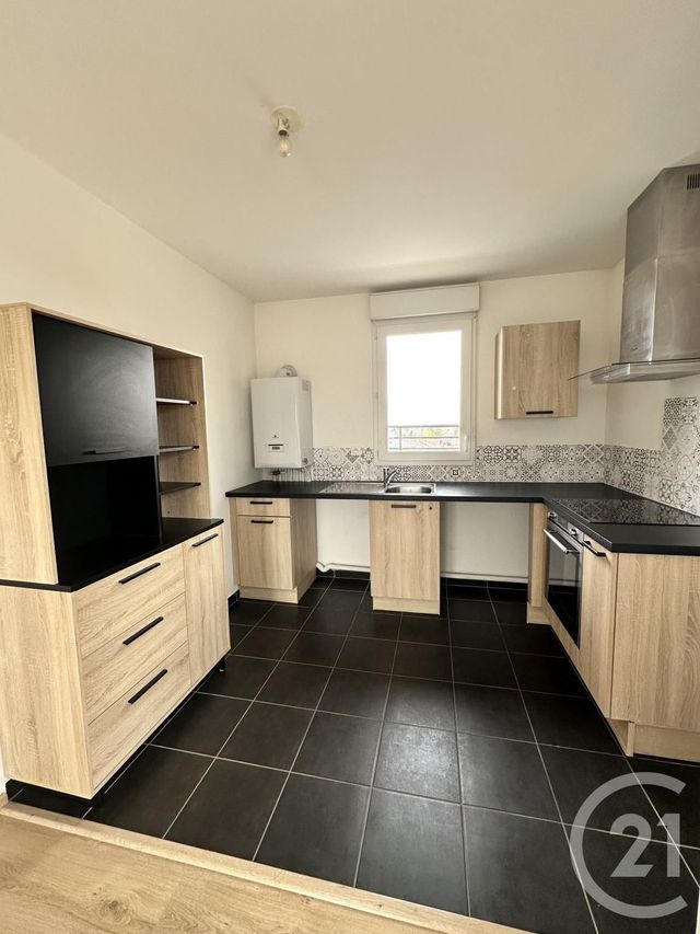 Appartement F2 &agrave; louer - 2 pi&egrave;ces - 58,19 m2 - La Chapelle St Mesmin - 45 - CENTRE