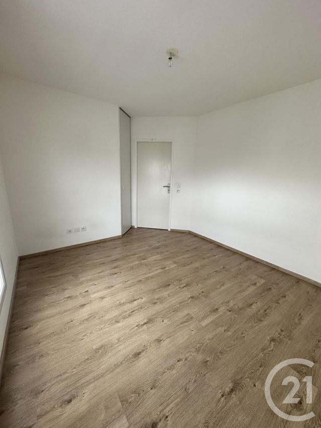 Appartement F2 &agrave; louer - 2 pi&egrave;ces - 58,19 m2 - La Chapelle St Mesmin - 45 - CENTRE