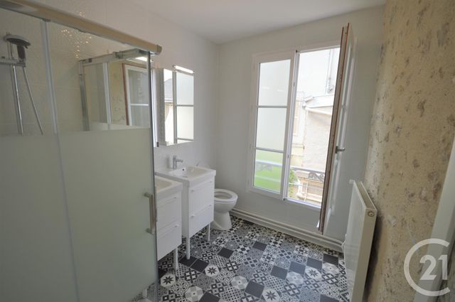 Maison &agrave; louer - 4 pi&egrave;ces - 107,68 m2 - Orleans - 45 - CENTRE