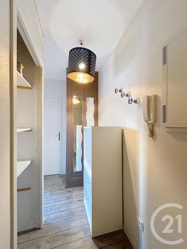 Appartement F1 &agrave; louer - 1 pi&egrave;ce - 26,70 m2 - Orleans - 45 - CENTRE