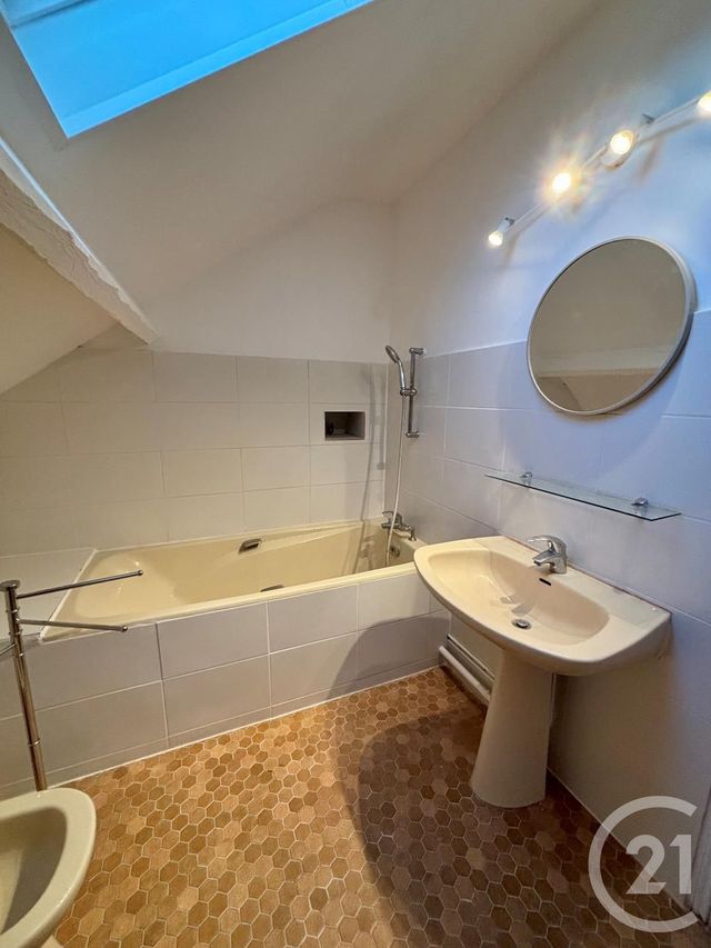 Maison &agrave; louer - 4 pi&egrave;ces - 92,58 m2 - Semoy - 45 - CENTRE