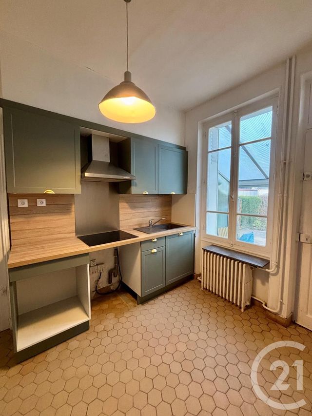 Maison &agrave; louer - 4 pi&egrave;ces - 92,58 m2 - Semoy - 45 - CENTRE