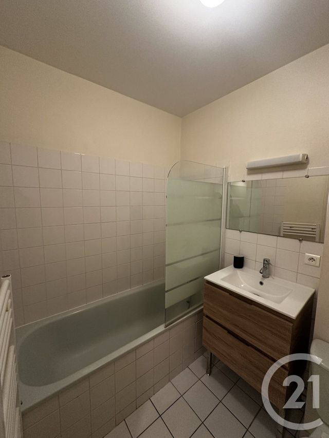 Appartement F2 &agrave; louer - 2 pi&egrave;ces - 43,65 m2 - Orleans - 45 - CENTRE