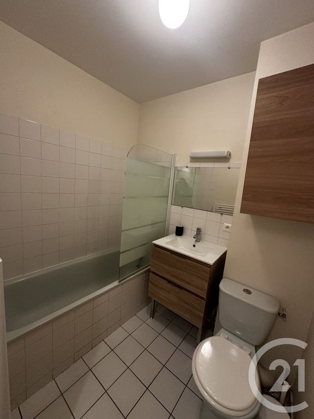 Appartement F2 &agrave; louer - 2 pi&egrave;ces - 43,65 m2 - Orleans - 45 - CENTRE