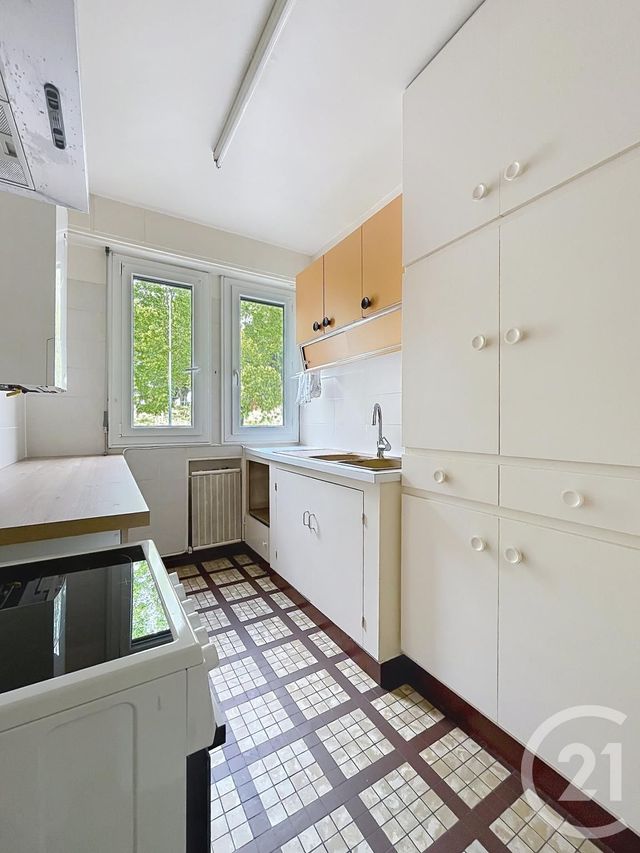 Appartement F3 &agrave; louer - 3 pi&egrave;ces - 66,36 m2 - Orleans - 45 - CENTRE