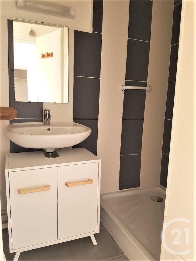 Appartement F2 &agrave; louer - 2 pi&egrave;ces - 43,39 m2 - Orleans - 45 - CENTRE