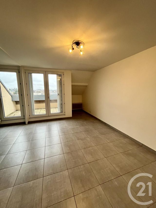 Appartement F2 &agrave; louer - 2 pi&egrave;ces - 53 m2 - Orleans - 45 - CENTRE