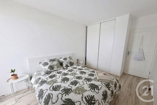 Appartement F3 &agrave; louer - 3 pi&egrave;ces - 71 m2 - Orleans - 45 - CENTRE