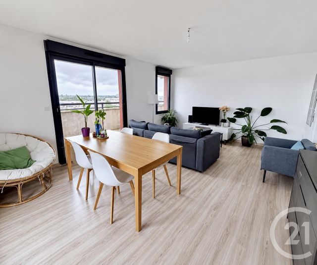 Appartement F3 &agrave; louer - 3 pi&egrave;ces - 71 m2 - Orleans - 45 - CENTRE