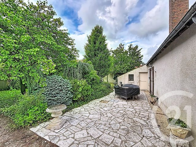 Maison &agrave; louer - 4 pi&egrave;ces - 113 m2 - Mareau Aux Pres - 45 - CENTRE