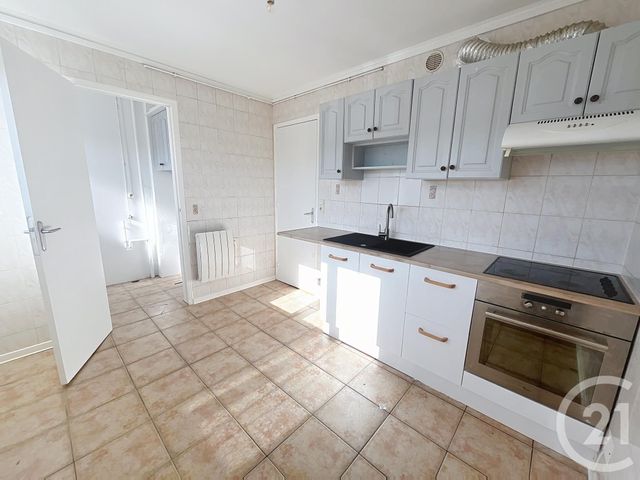 Appartement F2 &agrave; louer - 2 pi&egrave;ces - 44 m2 - St Jean De La Ruelle - 45 - CENTRE